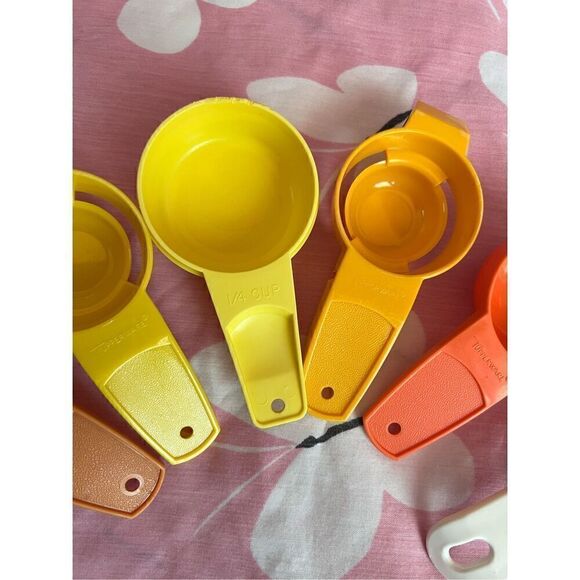 Vintage Tupperware Lot - Picture 3 of 8